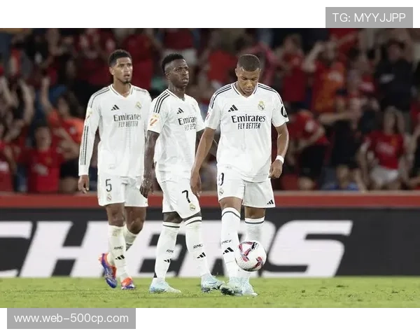 皇马2-0塞维利亚紧追巴萨，贝林厄姆头球破局姆巴佩点射追平C罗纪录